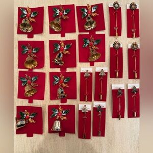 Vintage Holiday/Christmas Brooch/pins - New